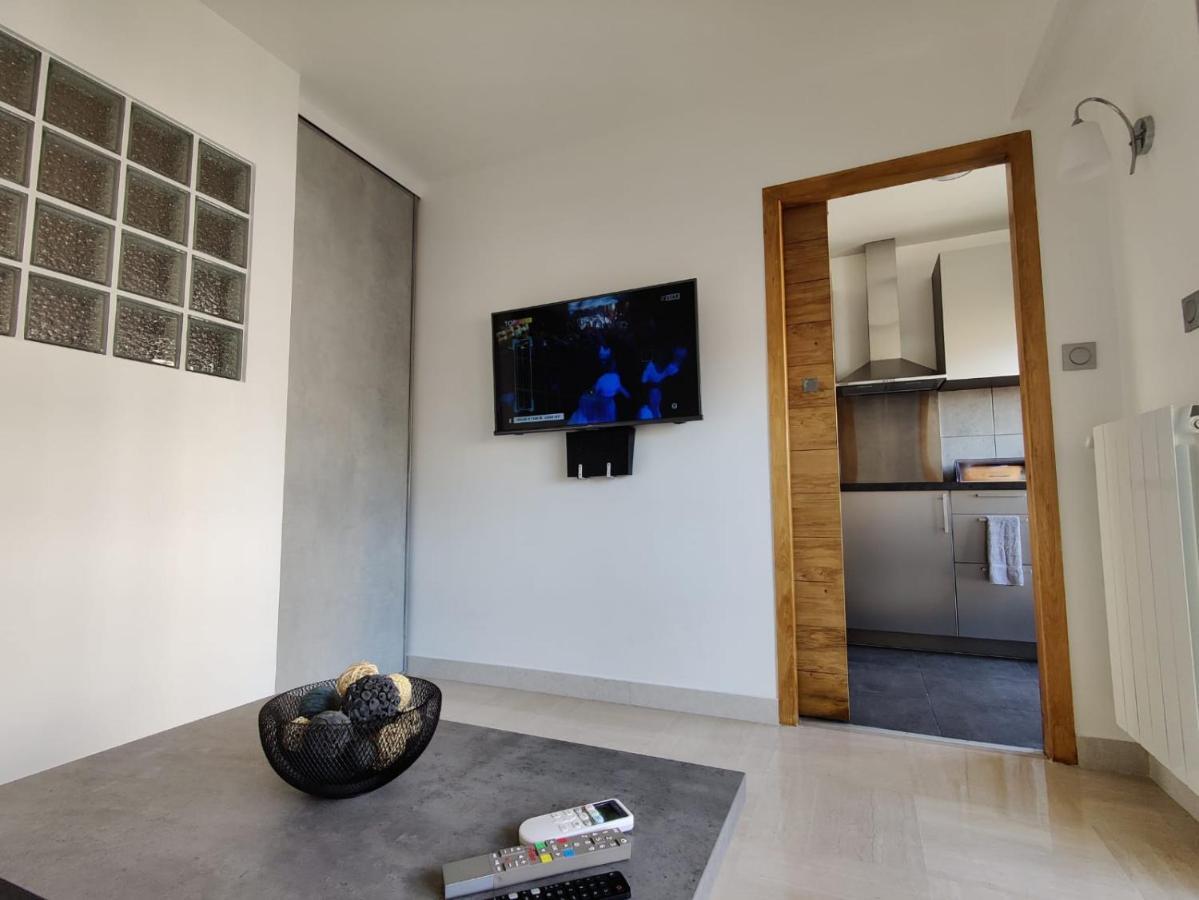 Legion Suite - Your Perfect Vacation ! Nisa Exterior foto